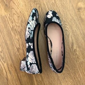 Zara embroidery low heels